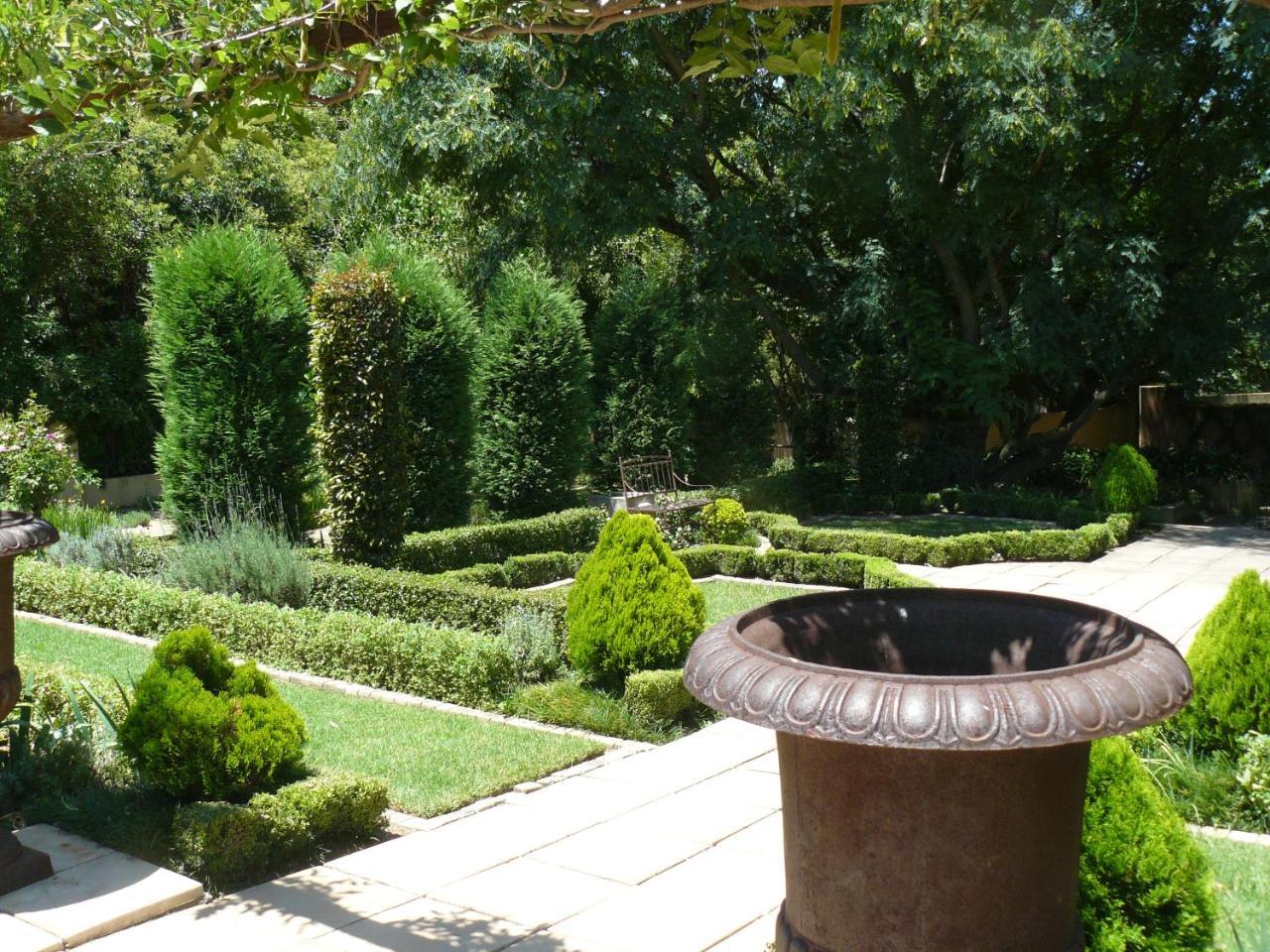 Moon And Sixpence Garden Guest House Muldersdrift Esterno foto