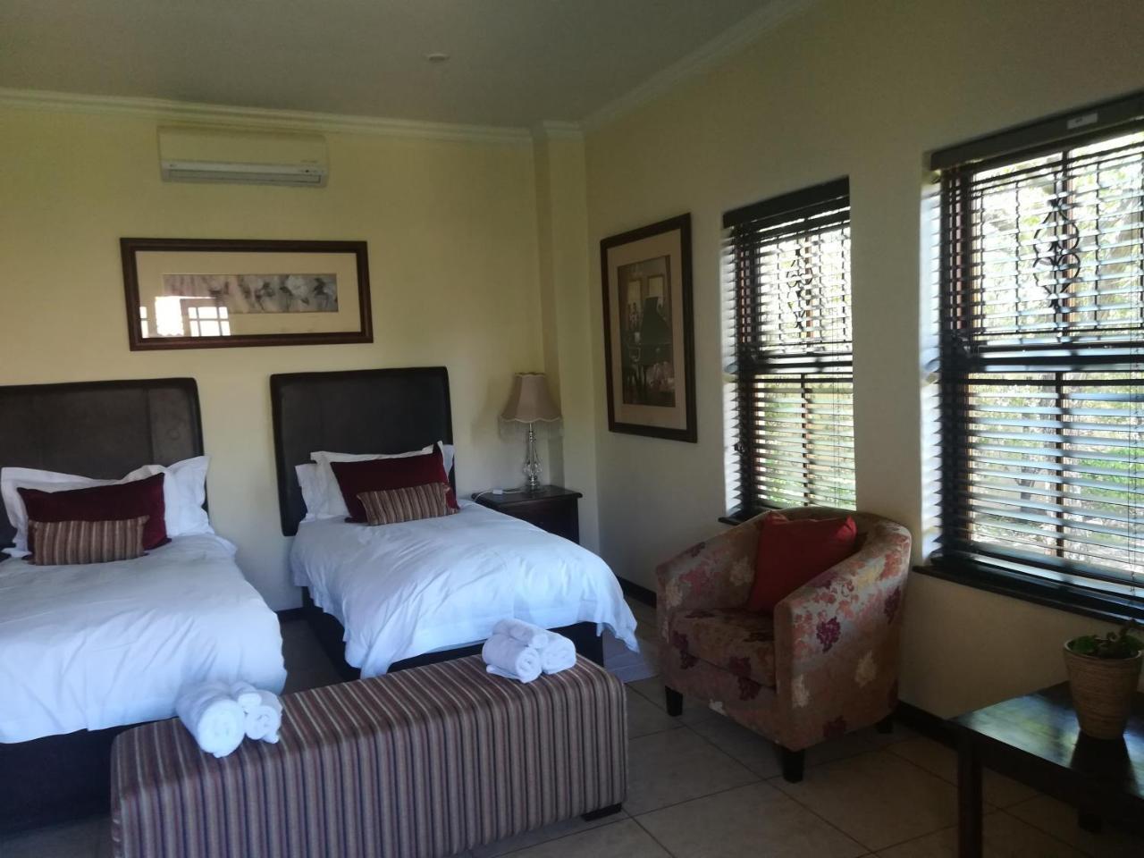 Moon And Sixpence Garden Guest House Muldersdrift Esterno foto